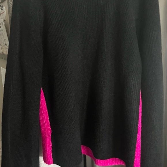 NWT DKNY Sweater - Picture 2 of 5